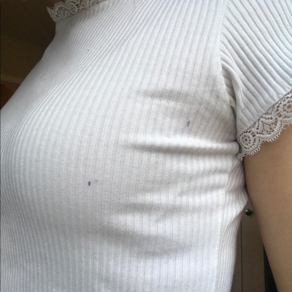 Ribbed tee with lace - Picture 3 of 3